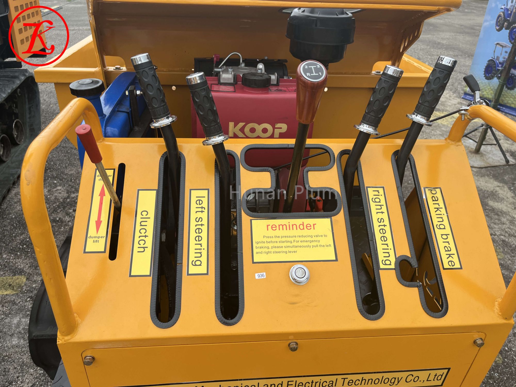 Introduction of Hunan Plum 1.5ton Crawler Dumper