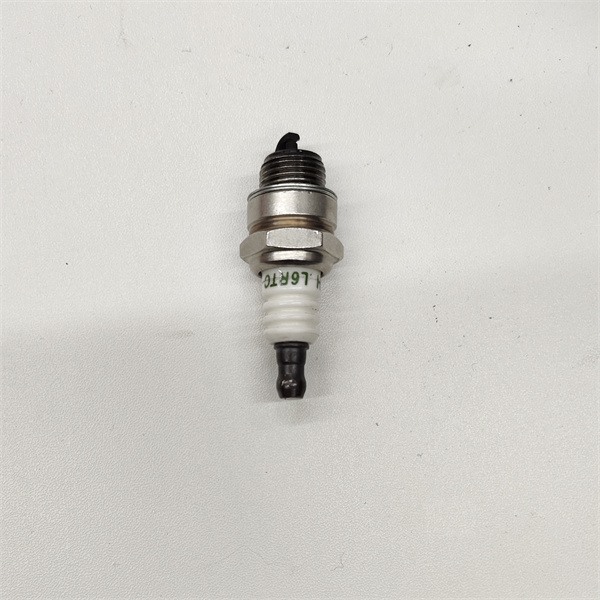 Signs Your Chainsaw Spark Plug Needs Replacemen