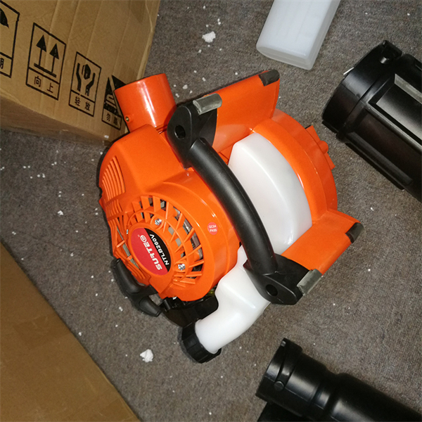 Why a Grass Blower is a Must-Have Tool for Your Lawn Care Arsenal