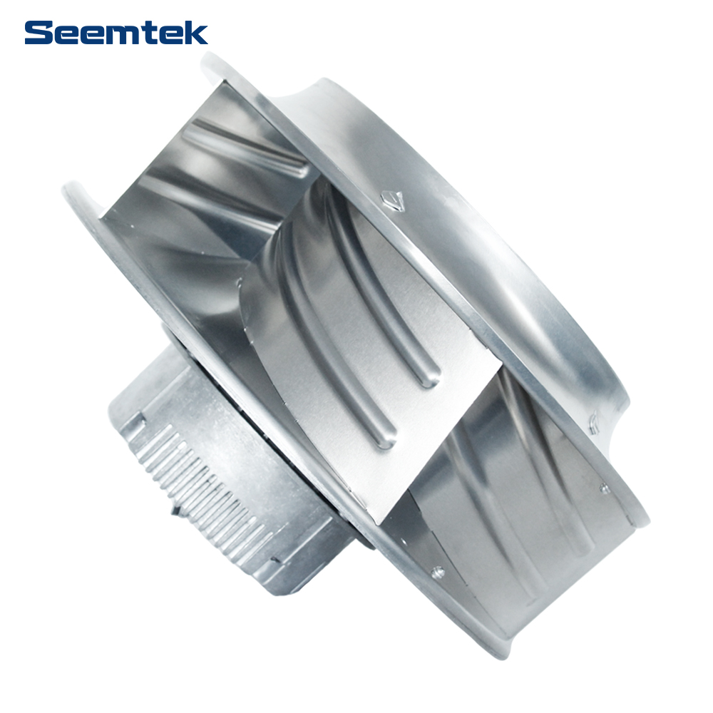 Seemtek 560mm 380v EC Motor Kipas Tipe Sentrifugal Mundur Industri Volume Tinggi