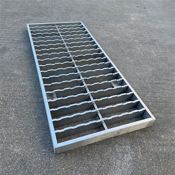 Cov txiaj ntsig ntawm kev siv Stainless Steel Driveway Grates.