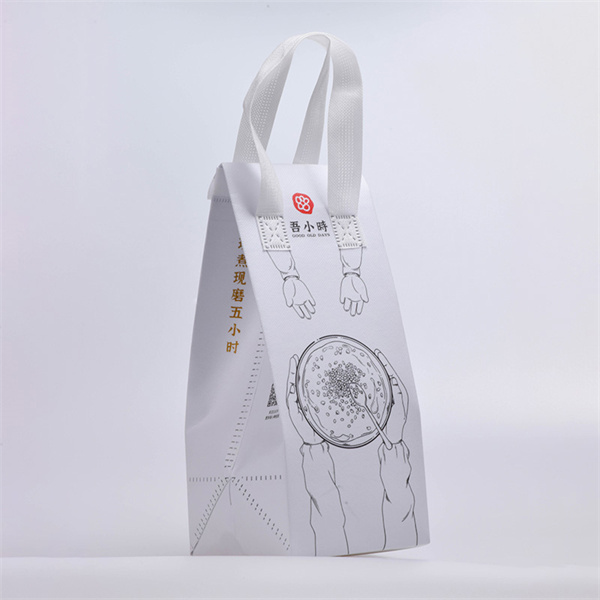 Reduce Your Carbon Footprint with These Bags