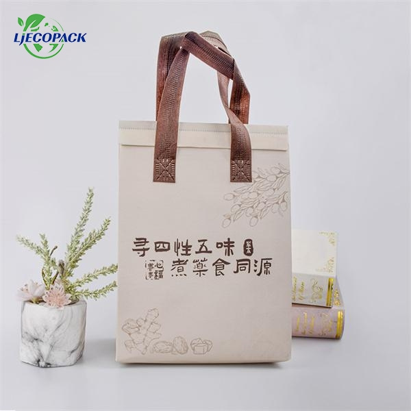 Stylish and customizable tote bags