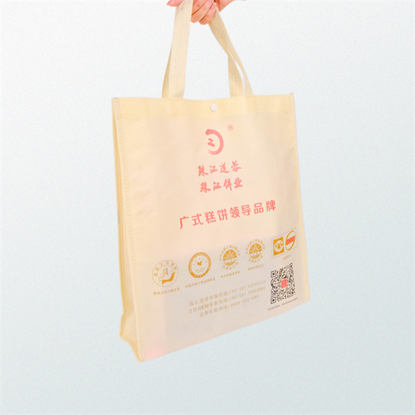 Show off your sustainable style with reusable bags