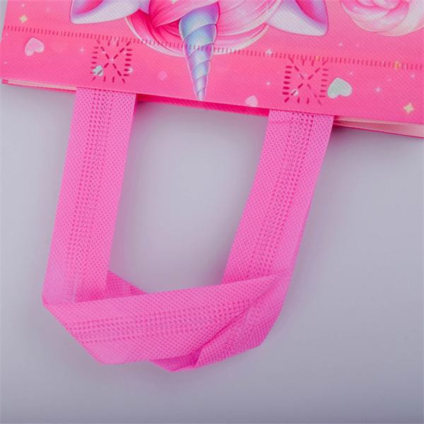 Go green with adorable and reusable shopping bags!