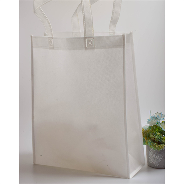Reduce Your Carbon Footprint with Eco-Friendly Branded Bags That Make a Statemen