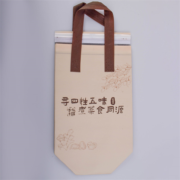 The Perfect Accessory for the Environmentally Conscious Shopper.