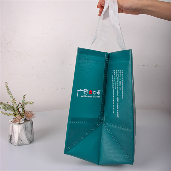 Inspiring Change with Environmentally-Friendly Tote Bags.
