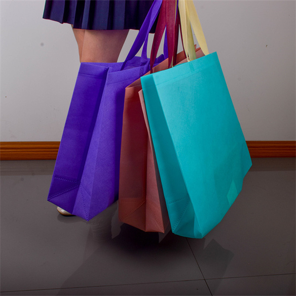 Stay fashionable with stylish reusable bags