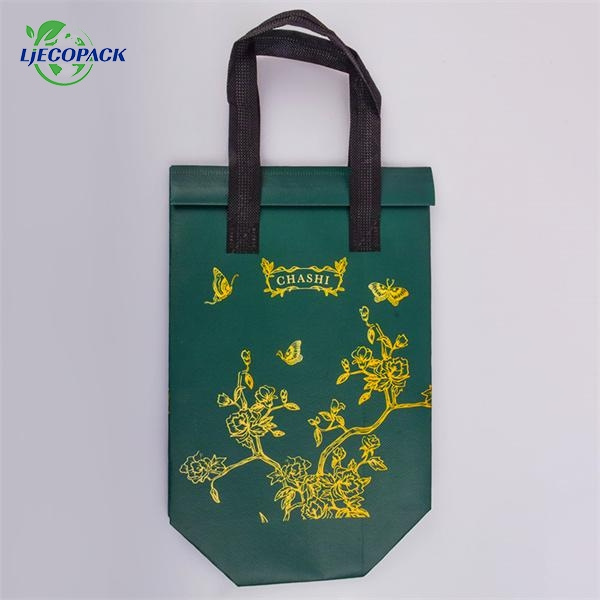 Looking for a New Lunch Bag? Enter Our Giveaway to Win One!