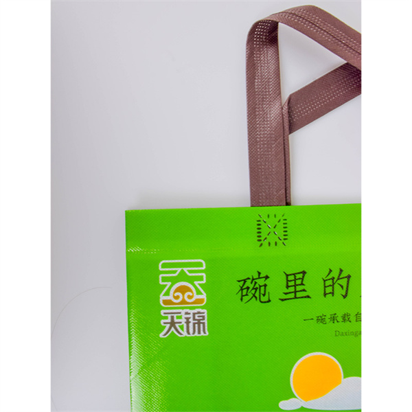Sustainable shopping with reusable produce bags