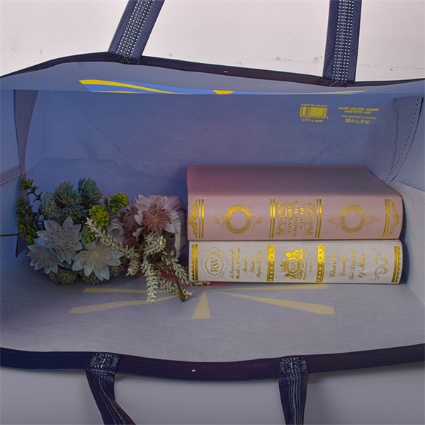 How Reusable Grocery Bags Can Make a Difference