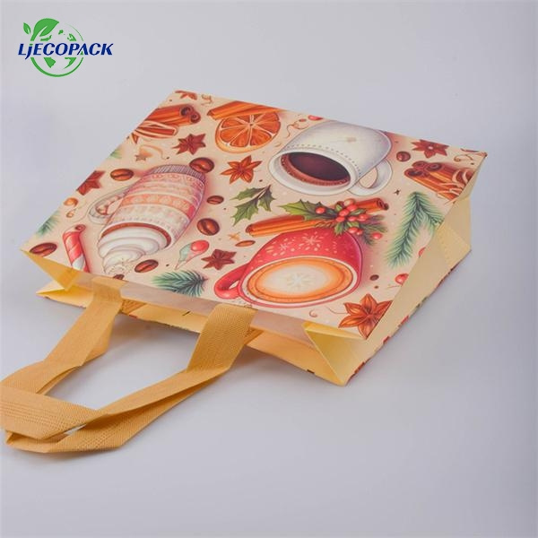 Stay eco-friendly and promote your brand with our reusable logo cooler bag