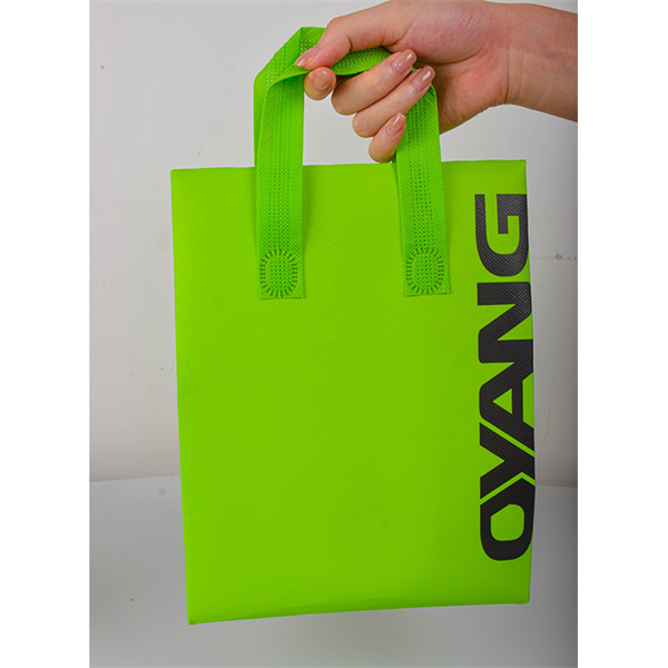 Choose non woven bags with logo for your business