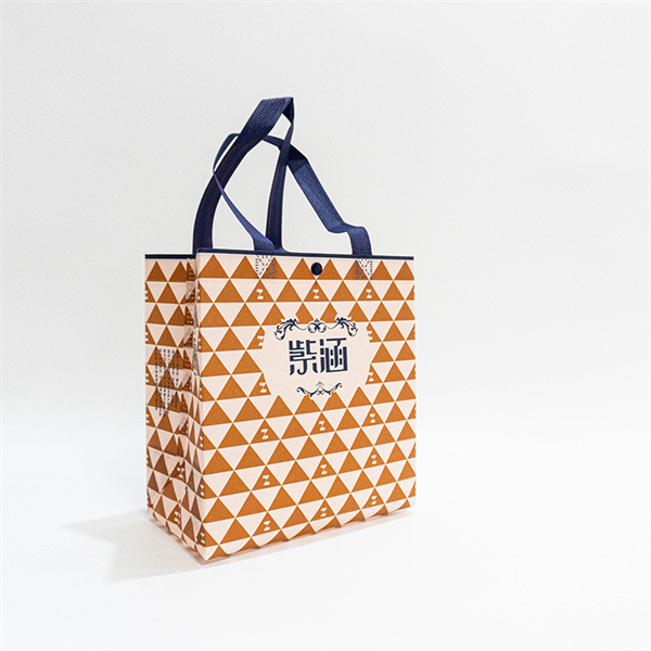 Create a unique design for your non woven bags when you buy wholesale.