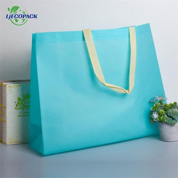 Versatile non-woven material for long-lasting use