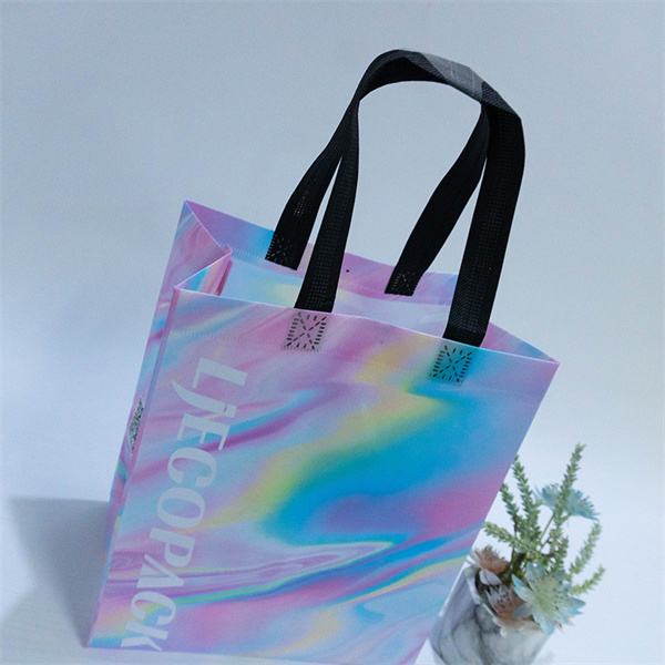 Non woven shopping bags come in a variety of colors and designs to suit any shopper's taste.