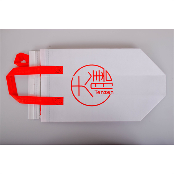 Spacious Non Woven White Bag for Hassle-Free Packing