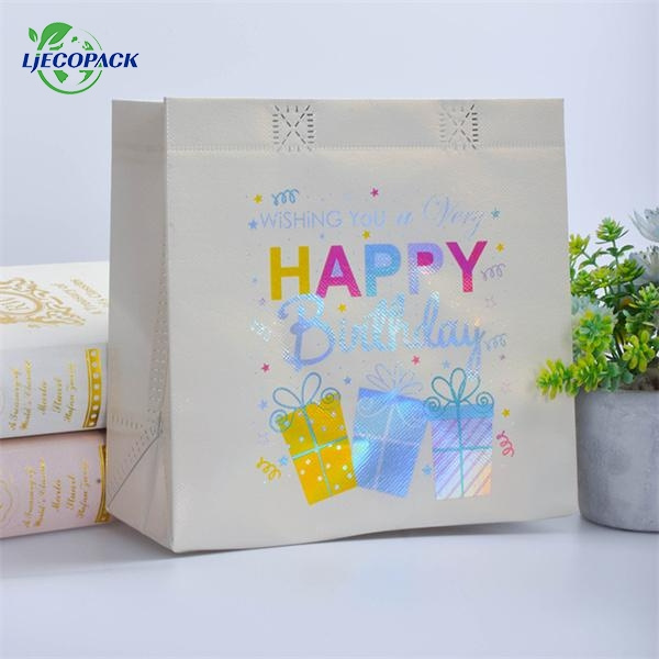 Sustainable Shopping with Nonwoven Fabric Bags