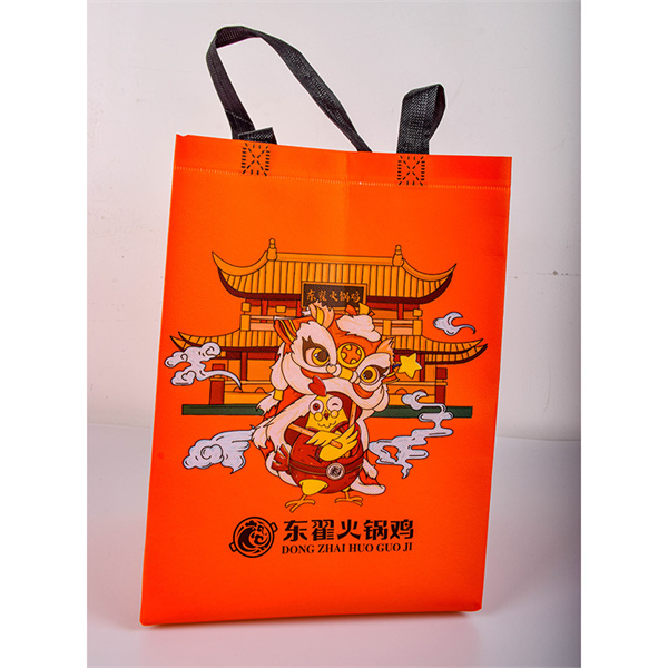 The importance of investing in organic reusable shopping bags