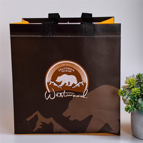 Say Goodbye to Waste with this Cute Pink Reusable Bag