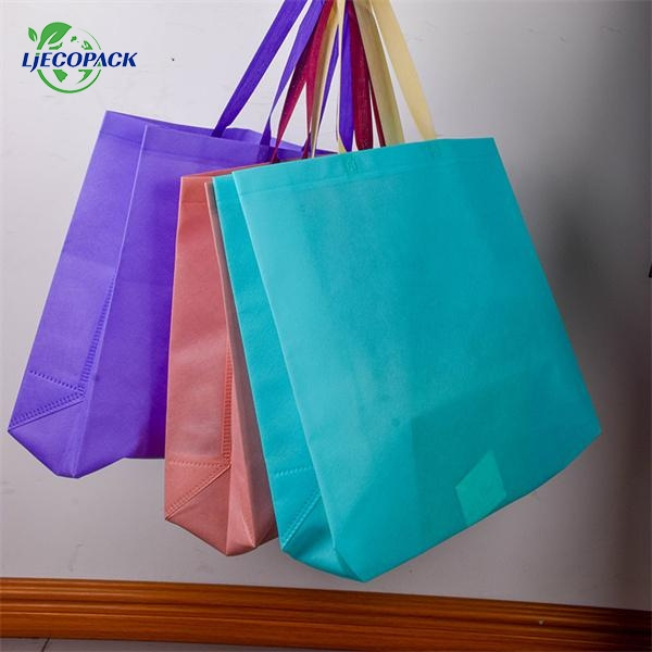 Spread the Word About Your Business with Eye-Catching Grocery Tote Promotions