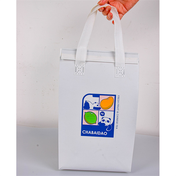 Your grocery shopping just got a whole lot prettier with these purple reusable bags.