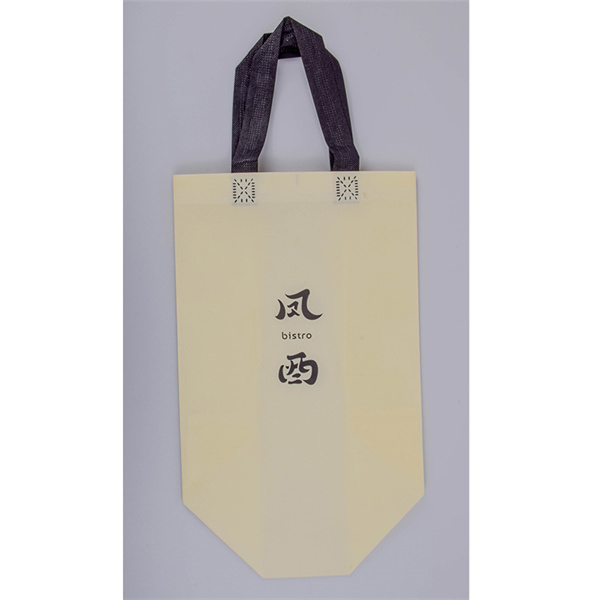 Sustainable shopping made easy with black reusable bags
