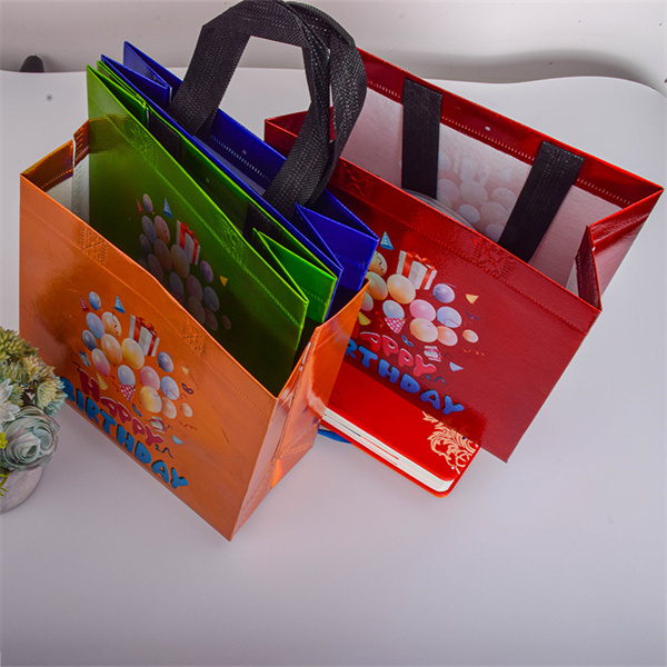 Why Reusable Tote Bags Are a Must-Have for Groceries