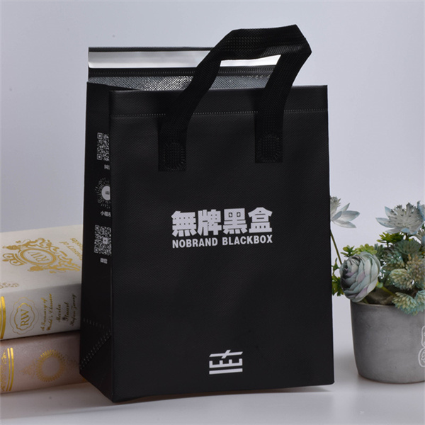 Reusable Wine Bags for Environmentally Conscious Consumers