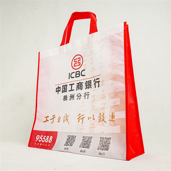 The trendiest reusable bags you need to have.