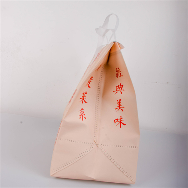Embrace sustainable living with a sturdy, reusable grocery bag