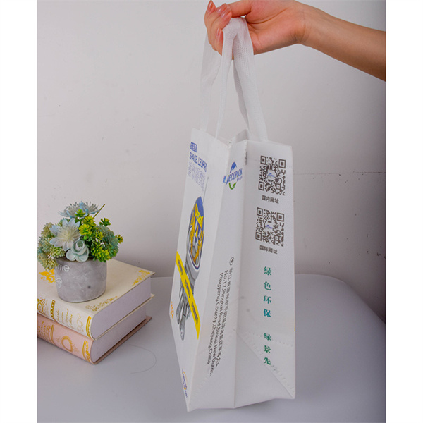 The Benefits of Tote Reusable Bags