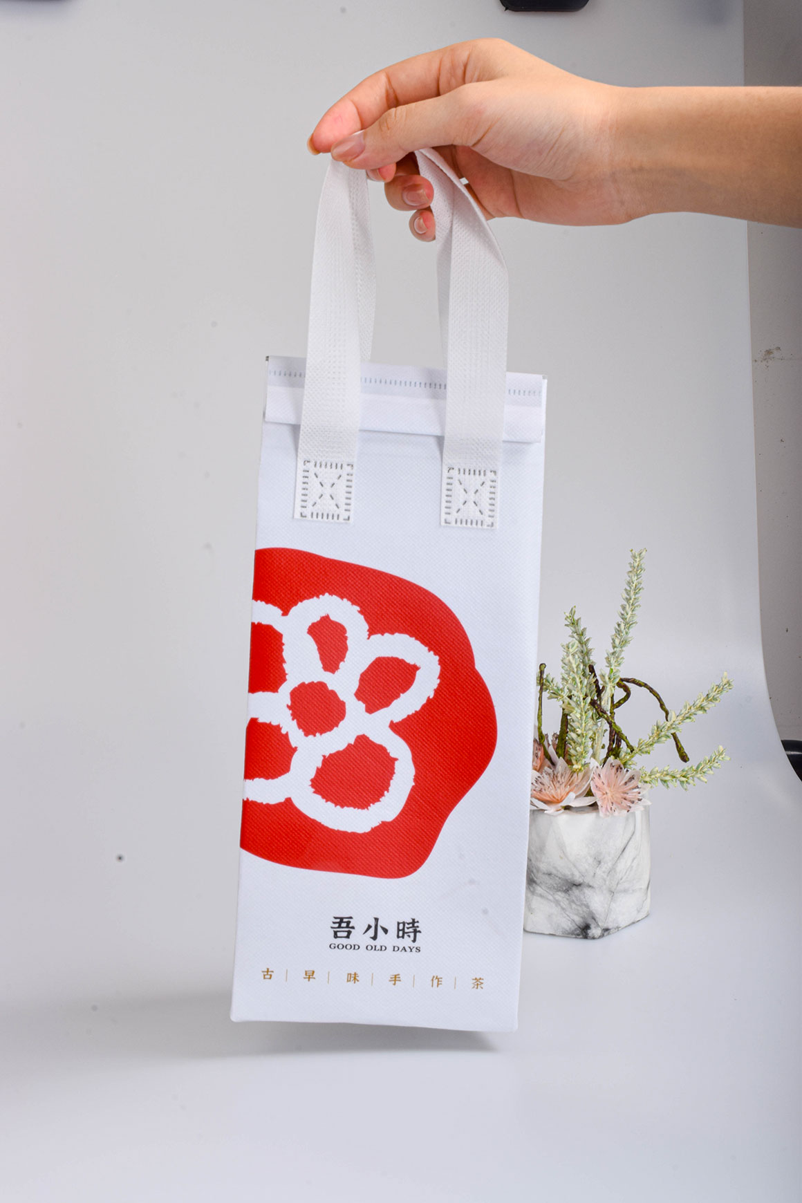 how nonwoven bags create longterm brand exposure beyond advertising
