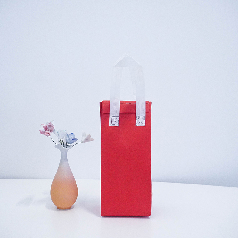 Stylish red takeout bag