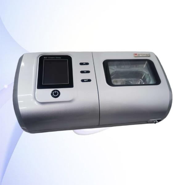 Quais características devo procurar em um limpador automático de CPAP confiável?