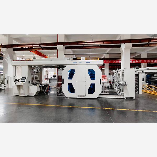 Elevating the design and branding of medicine bags with flexo printing capabilities.