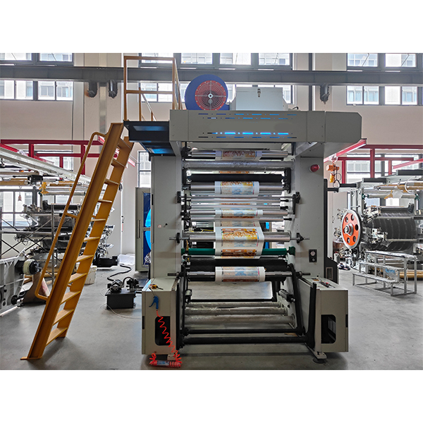 Customized designs on woven garbage bags