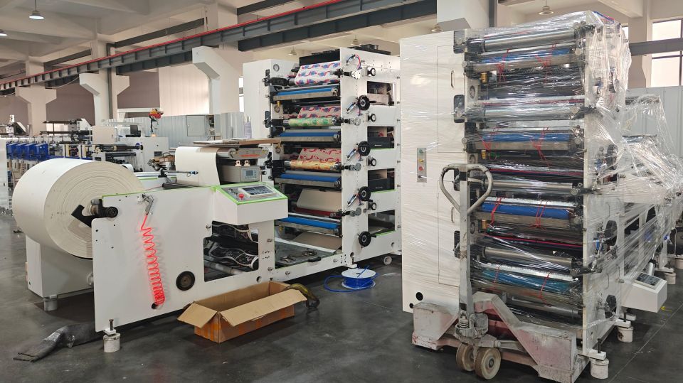 配图2-Flexo Presses for Coffee Paper Cups