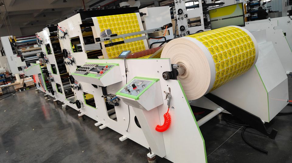 配图1-Flexographic Press for Beverage Paper Cups