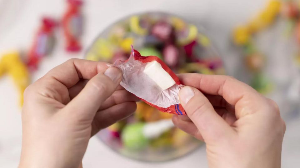 1-Candy Wrapping Paper