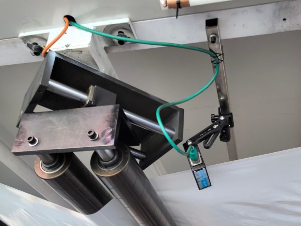 12-Auto Web Guiding System of CI Flexo Press for Polyester Non-Woven Bag