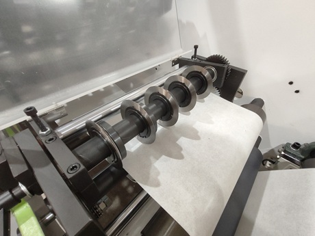 -Slitting Unit of Stack Type Flexo Press for Garbage Bags Slitting Unit