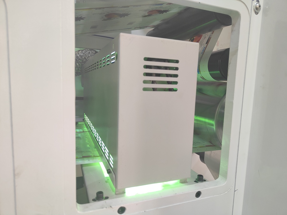 -UV Drying System of Stack Type Flexo Press for Hamburger Boxes 11