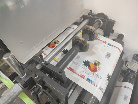 -Photoelectric Sensor of Stack Type Flexo Press for Cigarette Packs Slitting Unit 1