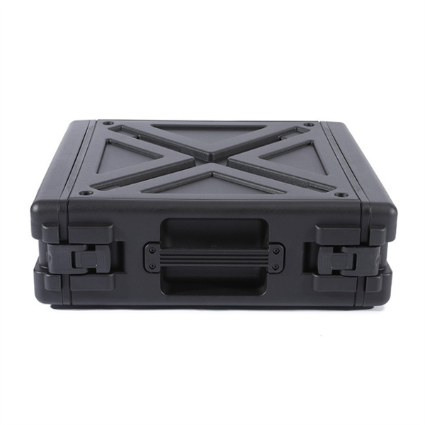 Organize and transport your gear securely with a 4u rack case