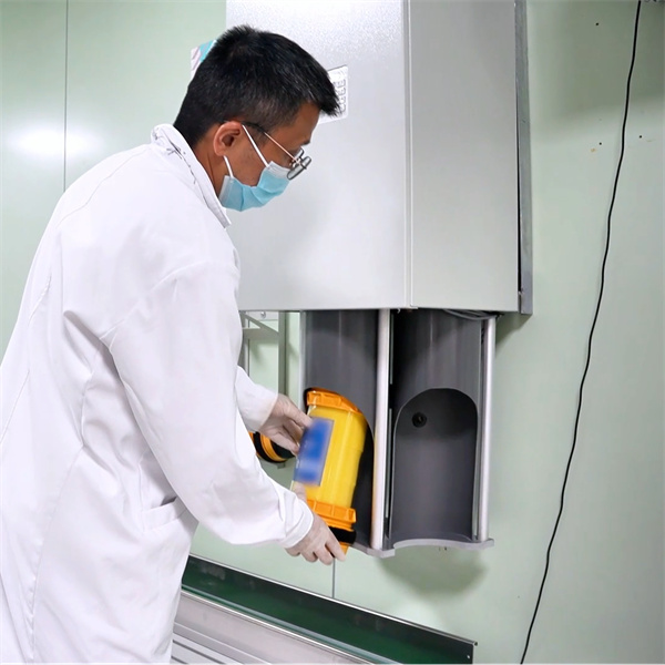 How Pneumatic Air Tubes are Revolutionizing Industry