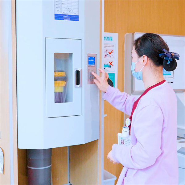 Revolutionizing Communication and Transport in Healthcare Settings with Pneumatic Chute Systems