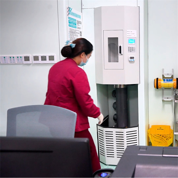 The Advantages of Using Pneumatic Tube System Carriers