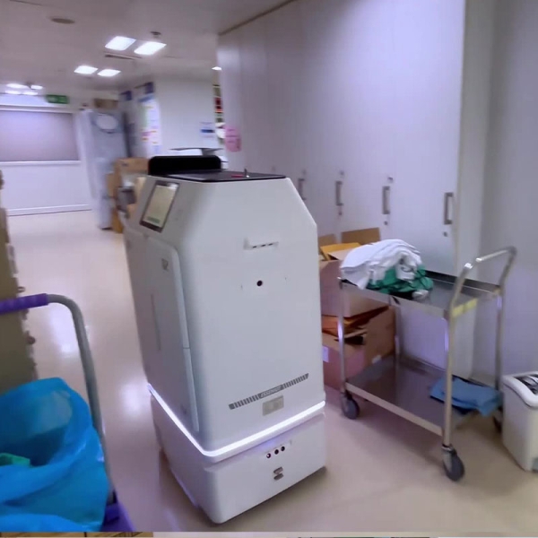 What Common Issues Do Users Face with Robot Navigators?